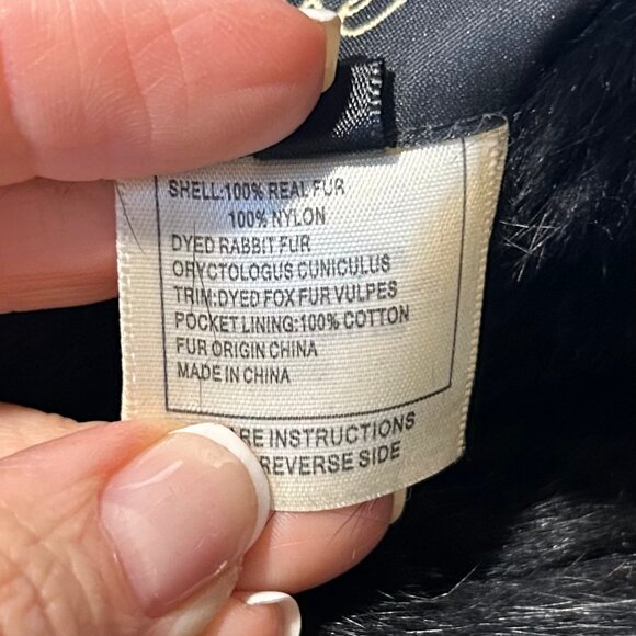 Women's Black Fur Vest - Picture 15 of 16